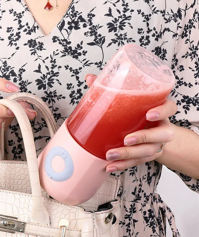 Portable USB Rechargeable Juicer – Mini Automatic Smoothie Blender for Travel & Home (380ml)